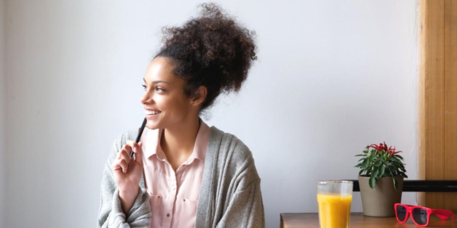 Interaktive Live-Session mit Bildschirmfreigabe und praktischen Beispielen